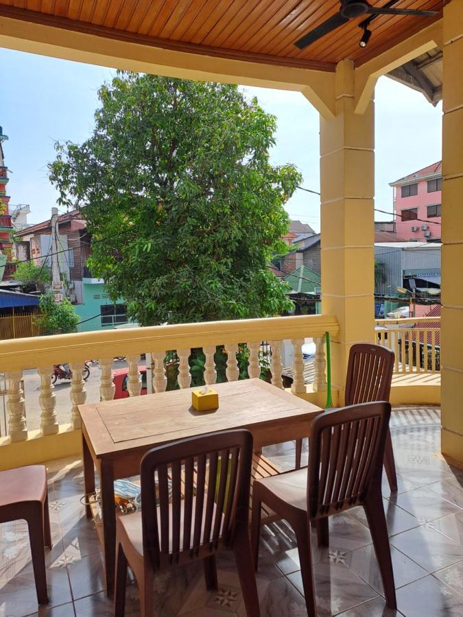 Makers Guesthouse Siem Reap Bagian luar foto
