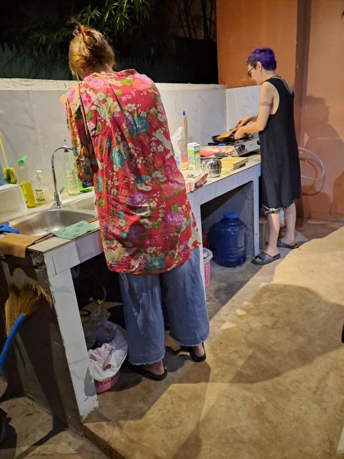 Makers Guesthouse Siem Reap Bagian luar foto
